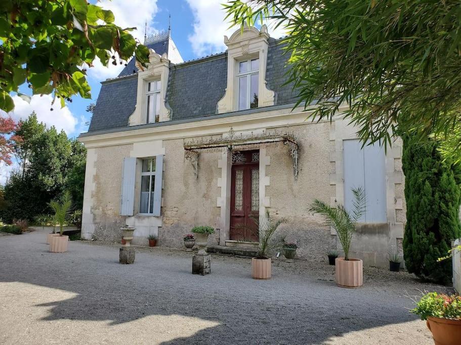 La Grelauderie 8 Apartment Saintes Luaran gambar